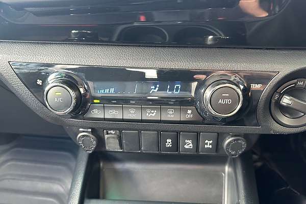2017 Toyota Hilux SR5 GUN126R 4X4
