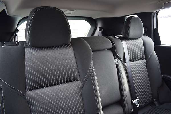 2024 Mitsubishi Outlander ES ZM