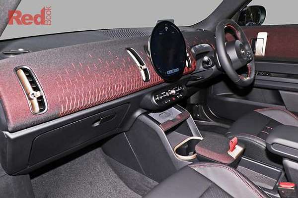 2025 MINI Countryman JCW Favoured U25