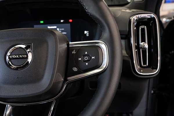 2025 Volvo EX40 Ultra Single Motor Extended Range