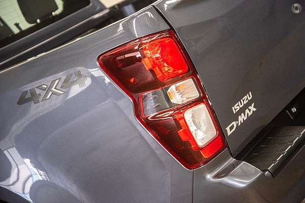 2025 Isuzu DMax 4 x 4 CREW UTE SX 3.0L AT