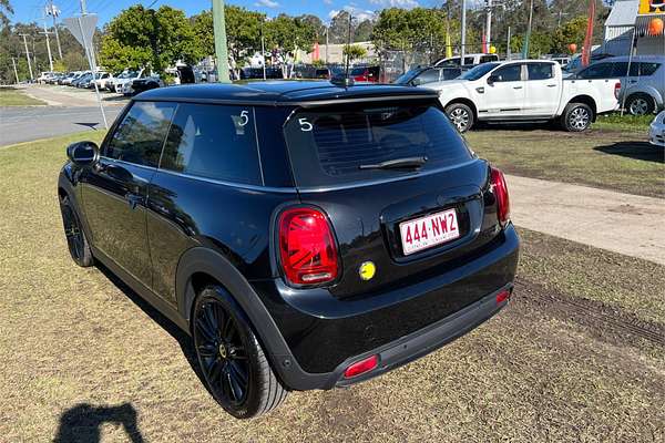 2021 MINI Hatch Cooper SE Classic F56 LCI-2