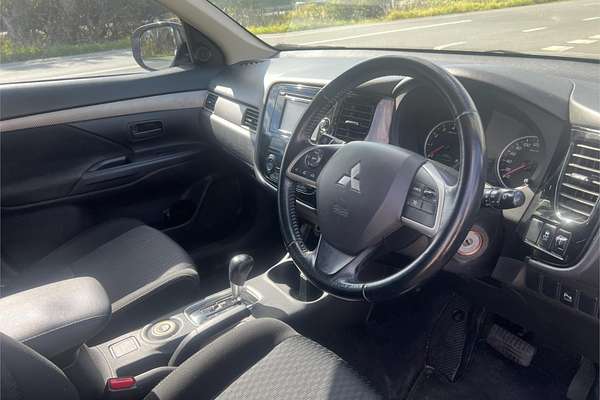 2014 Mitsubishi Outlander ES ZJ