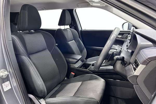2023 Mitsubishi Outlander ES ZM