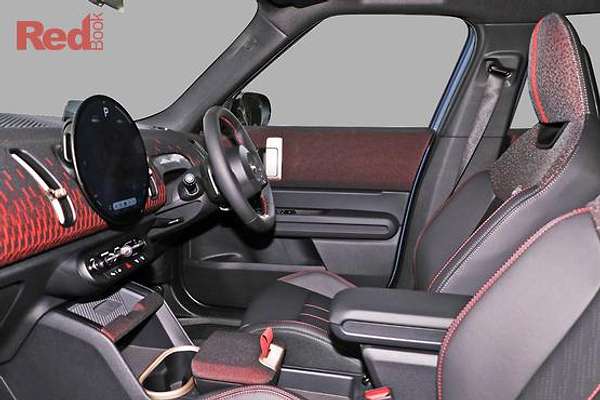 2025 MINI Countryman JCW Favoured U25