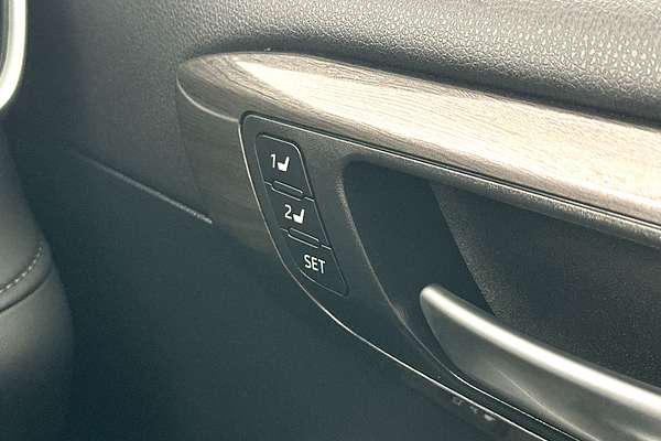2023 Toyota Kluger Grande AXUH78R