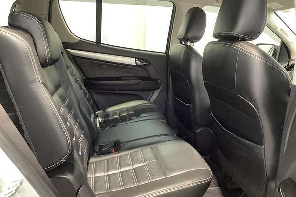 2018 Isuzu MU-X LS-T