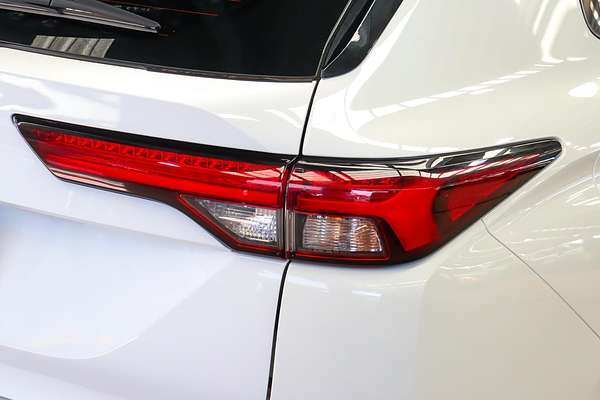 2024 Mitsubishi Outlander ES ZM