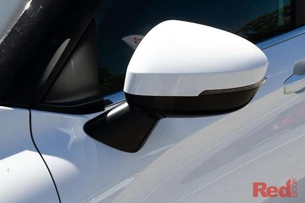 2025 Mitsubishi Outlander ES ZM