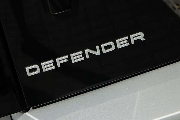 2025 Land Rover Defender 110 P400 S L663