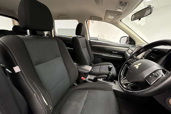 2016 Mitsubishi Outlander LS ZK