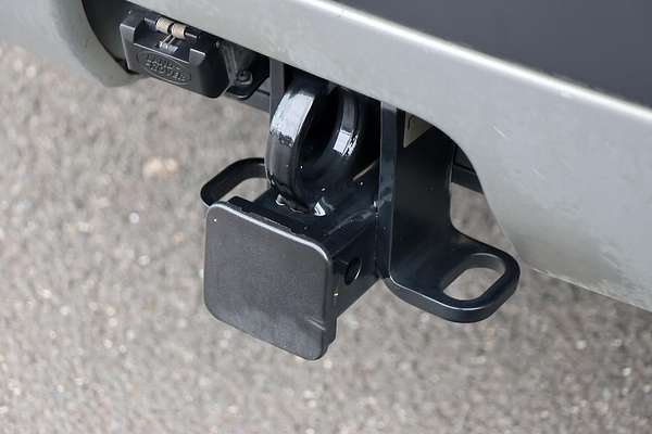 2020 Land Rover Discovery SD4 SE Series 5