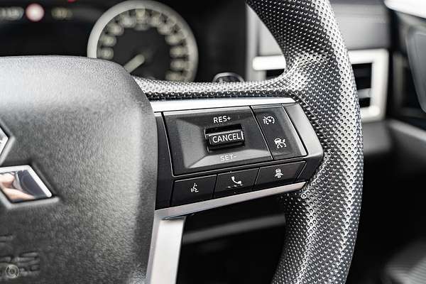 2025 Mitsubishi Outlander LS ZM