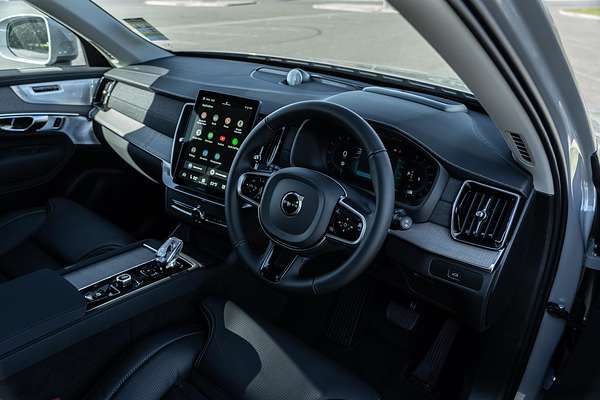 2025 Volvo XC90 Ultra B5 Bright