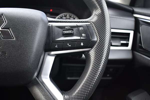 2024 Mitsubishi Outlander ES ZM