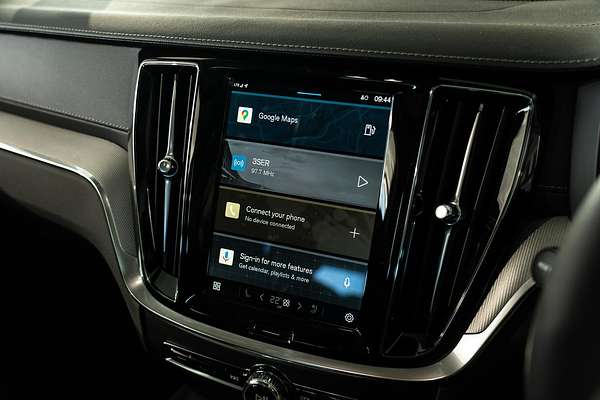 2024 Volvo V60 Cross Country Ultra B5 Bright