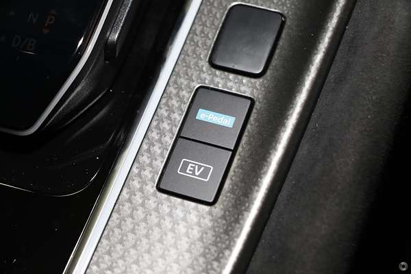 2025 Nissan QASHQAI N-DESIGN e-POWER J12