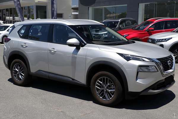 2025 Nissan X-TRAIL ST T33