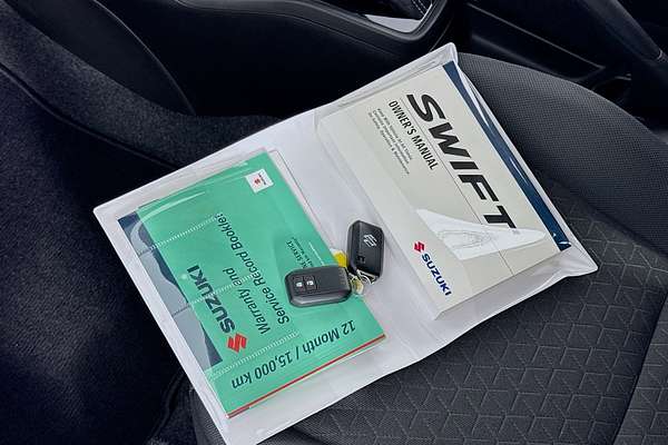 2025 Suzuki Swift Hybrid Plus UZ