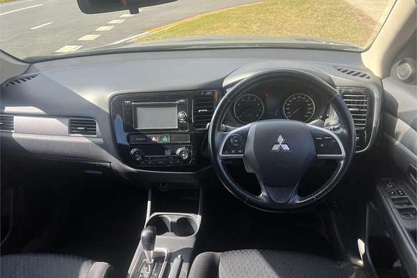 2014 Mitsubishi Outlander ES ZJ
