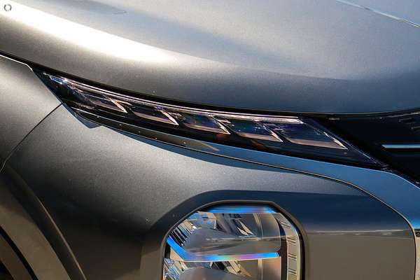 2025 Mitsubishi Outlander LS ZM