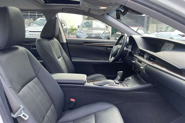 2017 Lexus ES