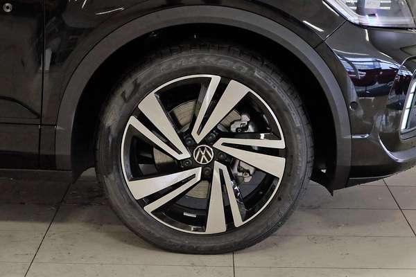 2025 Volkswagen T-Roc 140TSI R-Line D11