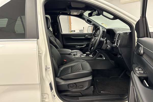 2024 Ford Everest Platinum