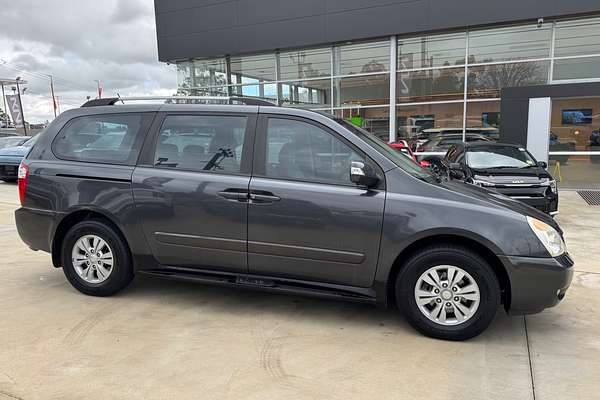 2013 Kia Grand Carnival Si VQ