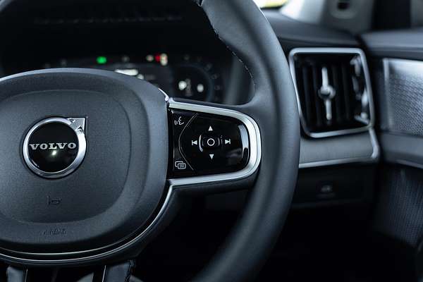 2025 Volvo XC90 Ultra B5 Bright