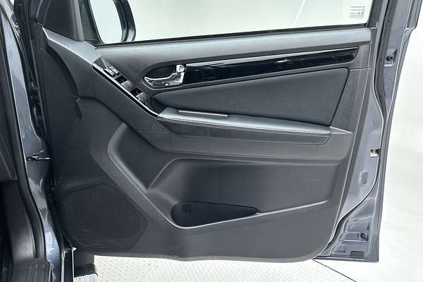 2021 Isuzu MU-X LS-M