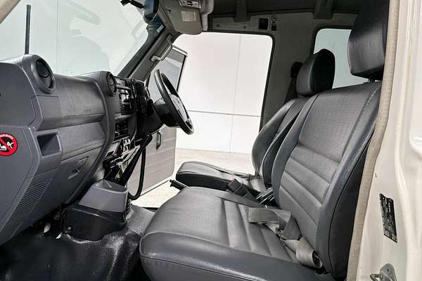 2011 Toyota Landcruiser Workmate Troopcarrier VDJ78R