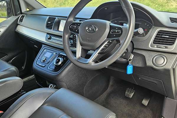 2021 LDV G10 Lift Door SV7C MY21