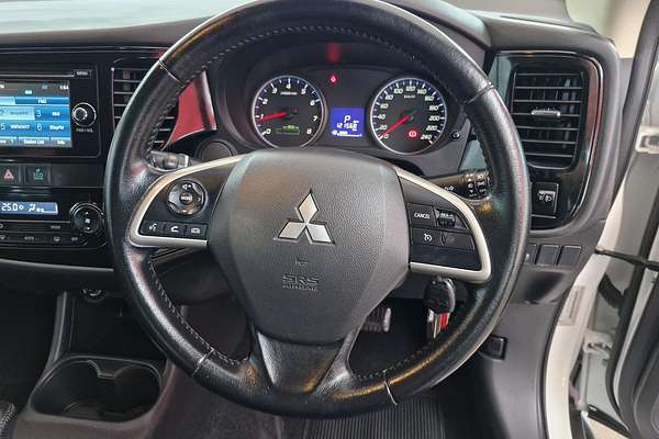 2014 Mitsubishi Outlander ES ZJ
