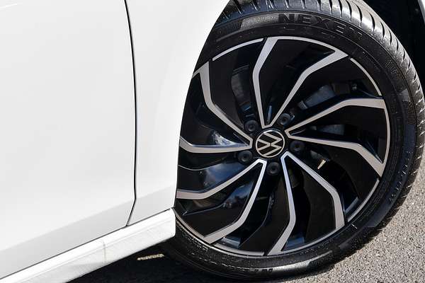2024 Volkswagen Golf 110TSI Life 8