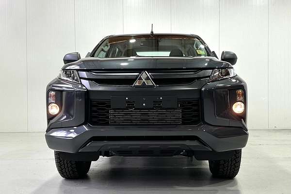 2023 Mitsubishi Triton GLX MR