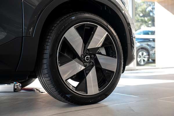 2025 Volvo EX40 Ultra Single Motor Extended Range