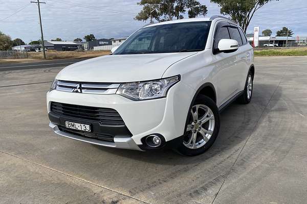 2014 Mitsubishi Outlander LS ZJ