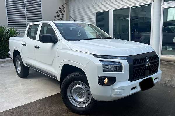 2024 Mitsubishi Triton GLX MV 4X4