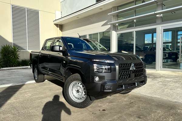 2024 Mitsubishi Triton GLX MV 4X4