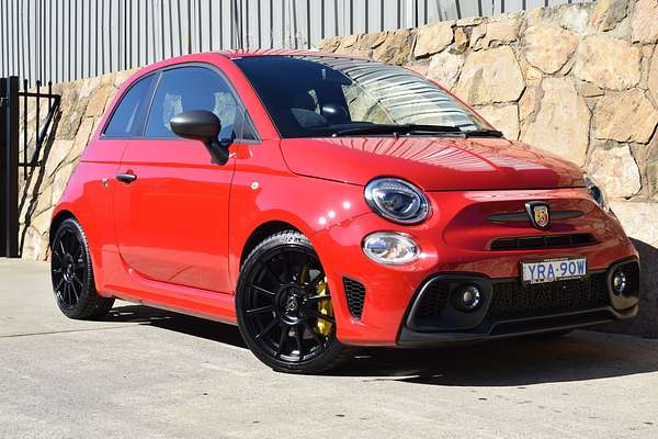 2024 Abarth 695 Competizione