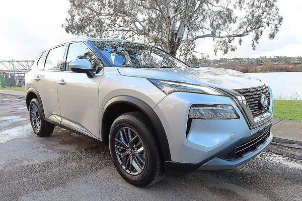 2024 Nissan X-TRAIL ST T33