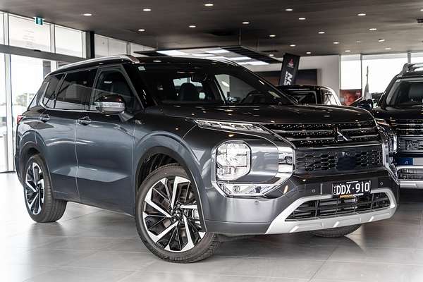 2024 Mitsubishi Outlander Exceed Tourer ZM