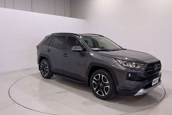 2019 Toyota RAV4 Edge AXAA54R