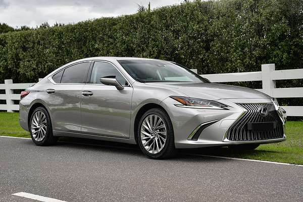 2018 Lexus ES ES300h Sports Luxury AXZH10R