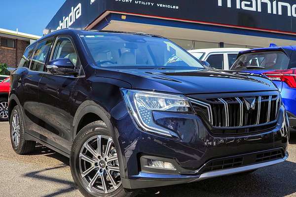 2024 Mahindra XUV700 AX7L