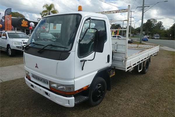 2004 Mitsubishi Canter FE639E4 2.0 4x2