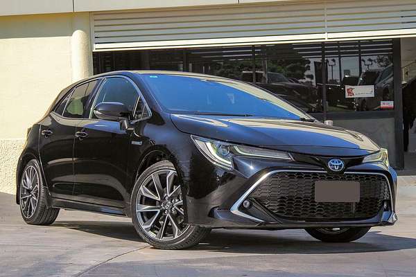 2019 Toyota Corolla ZR Hybrid ZWE211R