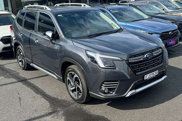 2022 Subaru Forester Hybrid S S5