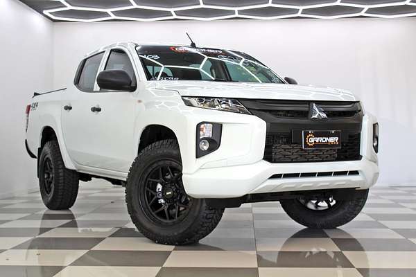 2020 Mitsubishi Triton GLX ADAS MR 4X4